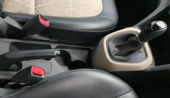 2018 Hyundai Grand i10 SPORTZ AT 1.2 KAPPA VTVT, Petrol, Automatic, 17,497 km, Gear Lever