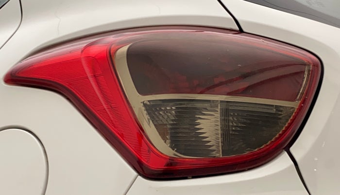 2018 Hyundai Grand i10 SPORTZ AT 1.2 KAPPA VTVT, Petrol, Automatic, 17,497 km, Left tail light - Reverse gear light not functional