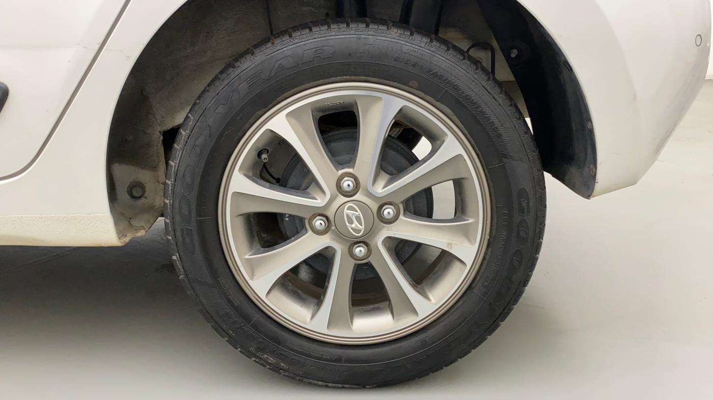 2018 Hyundai Grand i10 SPORTZ AT 1.2 KAPPA VTVT, Petrol, Automatic, 17,497 km, Left Rear Wheel