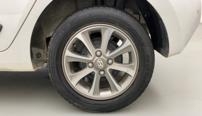 2018 Hyundai Grand i10 SPORTZ AT 1.2 KAPPA VTVT, Petrol, Automatic, 17,497 km, Left Rear Wheel