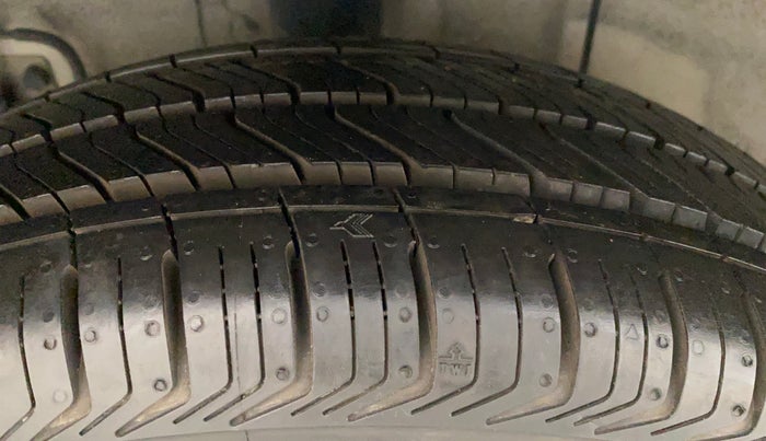 2018 Hyundai Grand i10 SPORTZ AT 1.2 KAPPA VTVT, Petrol, Automatic, 17,497 km, Right Rear Tyre Tread