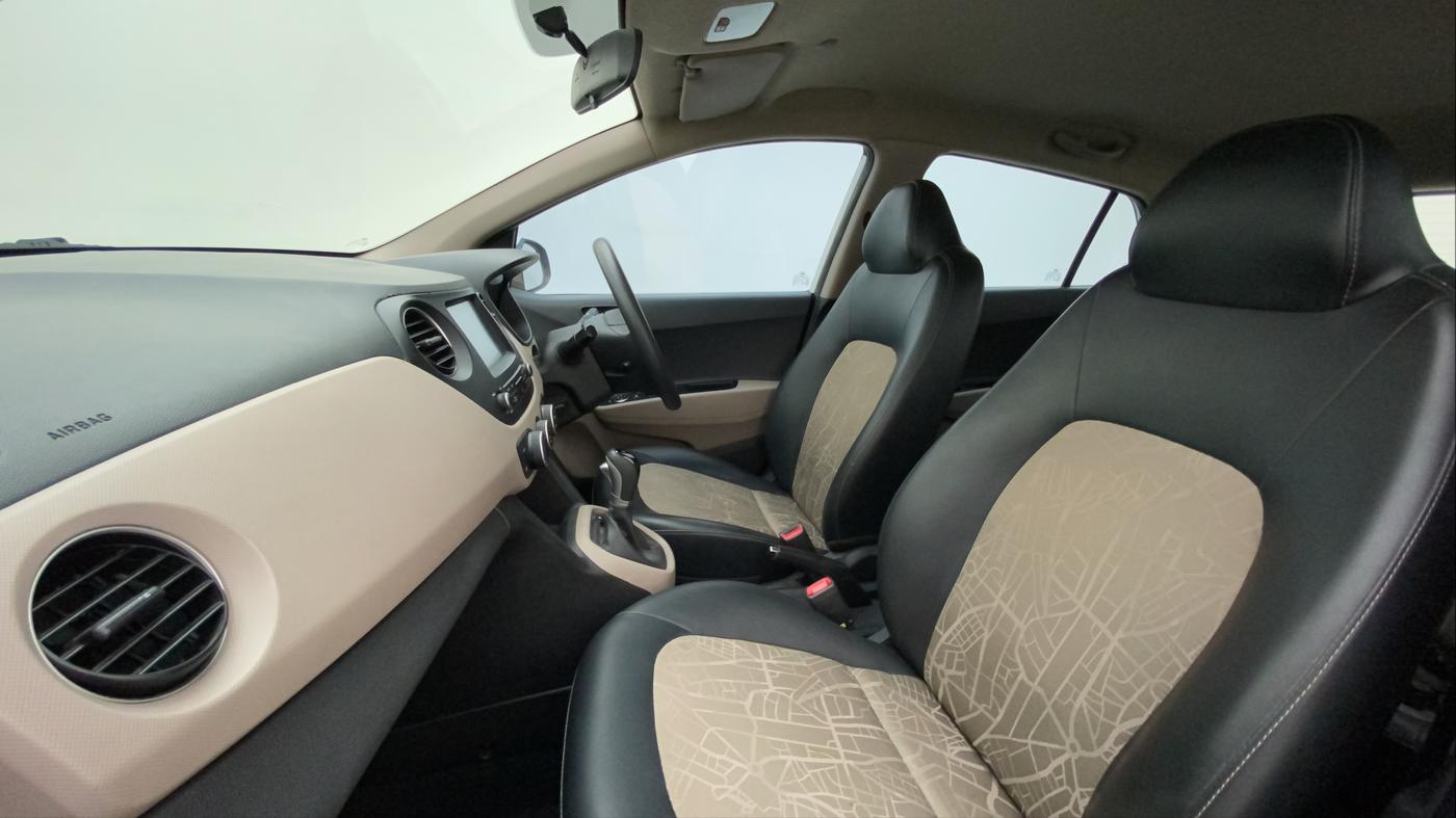 2018 Hyundai Grand i10 SPORTZ AT 1.2 KAPPA VTVT, Petrol, Automatic, 17,497 km, Right Side Front Door Cabin