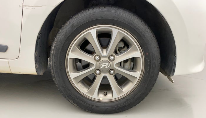 2018 Hyundai Grand i10 SPORTZ AT 1.2 KAPPA VTVT, Petrol, Automatic, 17,497 km, Right Front Wheel