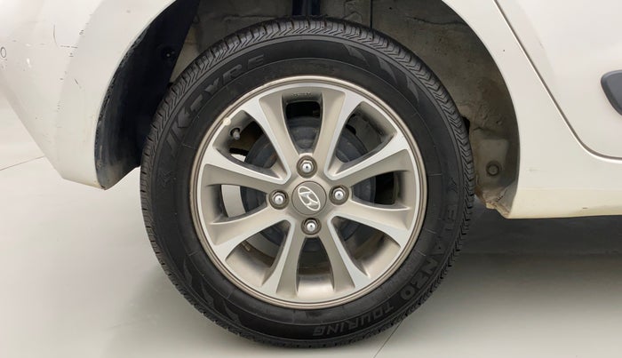 2018 Hyundai Grand i10 SPORTZ AT 1.2 KAPPA VTVT, Petrol, Automatic, 17,497 km, Right Rear Wheel