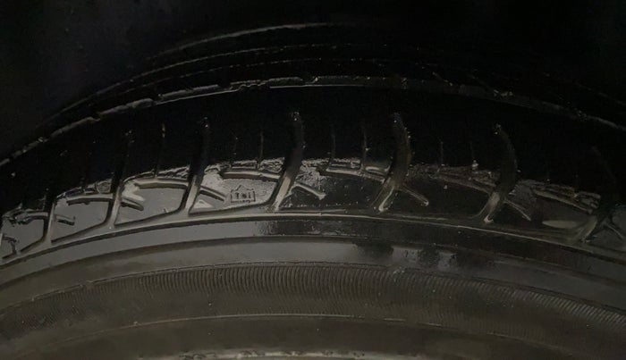 2018 Maruti Ciaz DELTA AT 1.5 SHVS PETROL, Petrol, Automatic, 70,570 km, Left Rear Tyre Tread