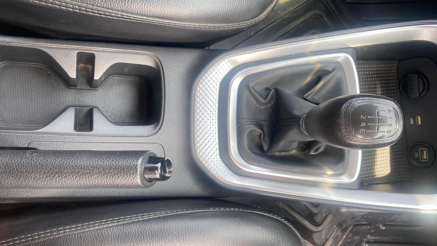 2021 KIA SONET HTK PLUS 1.0 IMT, Petrol, Manual, 52,351 km, Gear Lever