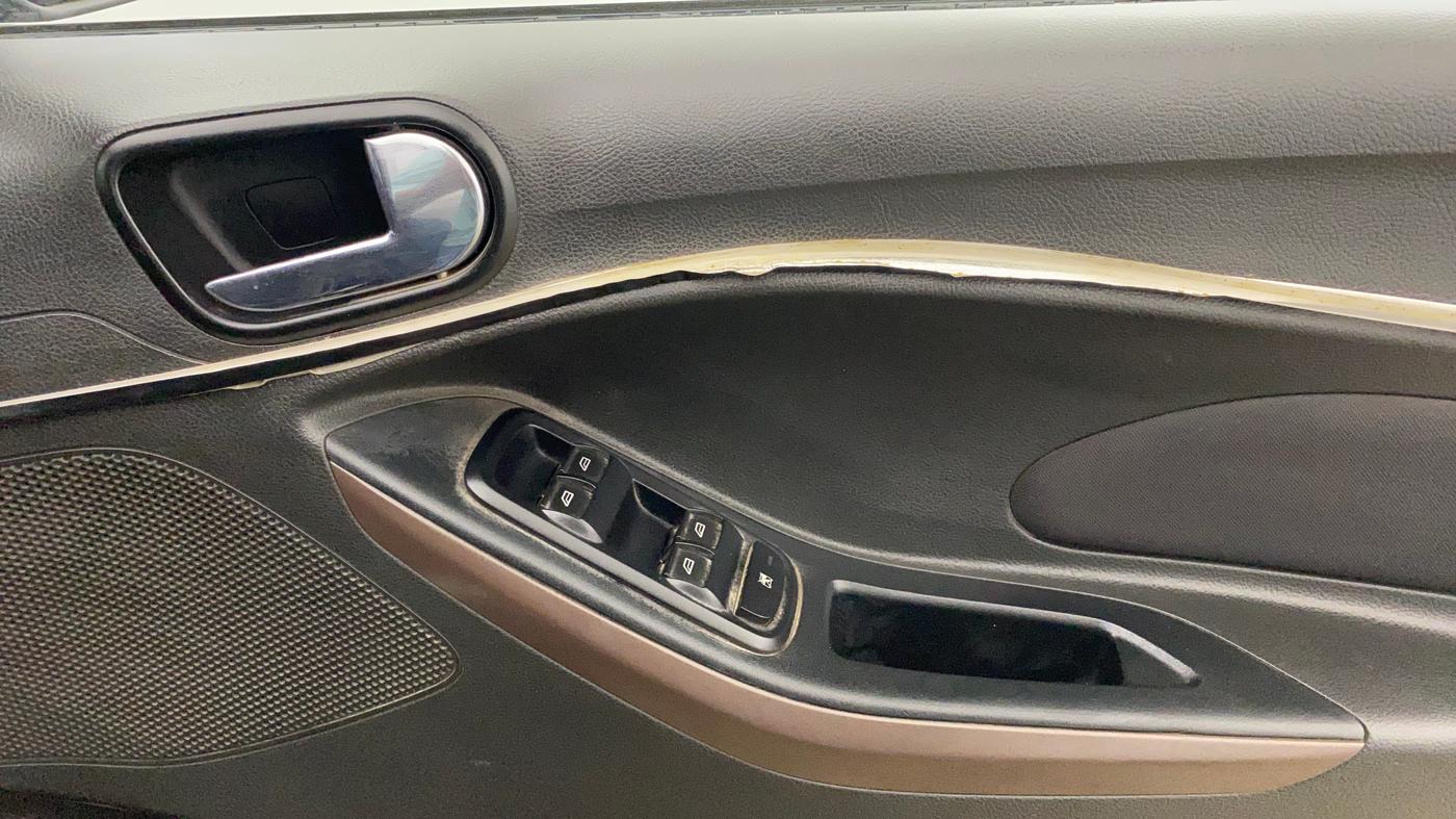 2019 Ford FREESTYLE TITANIUM PLUS 1.2 PETROL, Petrol, Manual, 68,552 km, Driver Side Door Panels Control