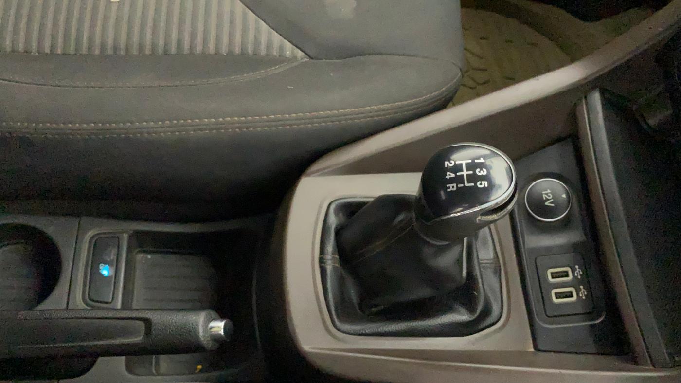 2019 Ford FREESTYLE TITANIUM PLUS 1.2 PETROL, Petrol, Manual, 68,552 km, Gear Lever