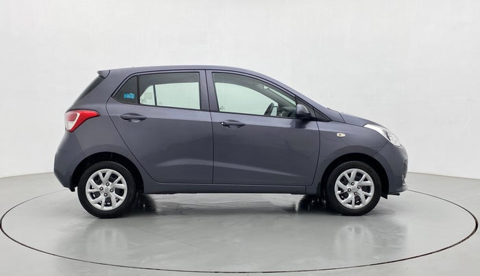 2017 Hyundai Grand i10 MAGNA 1.2 KAPPA VTVT, Petrol, Manual, 17,556 km, Right Side View