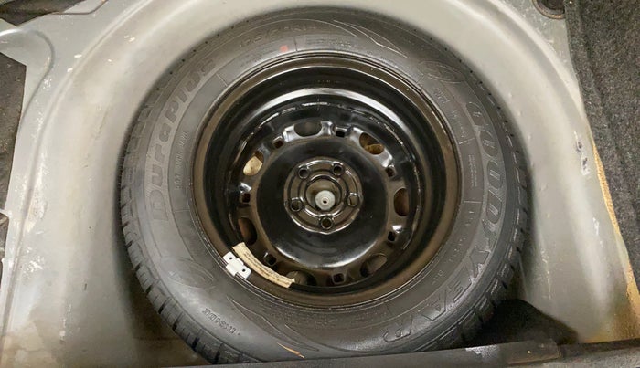 2018 Volkswagen Polo COMFORTLINE 1.0L MPI, Petrol, Manual, 1,26,359 km, Spare Tyre