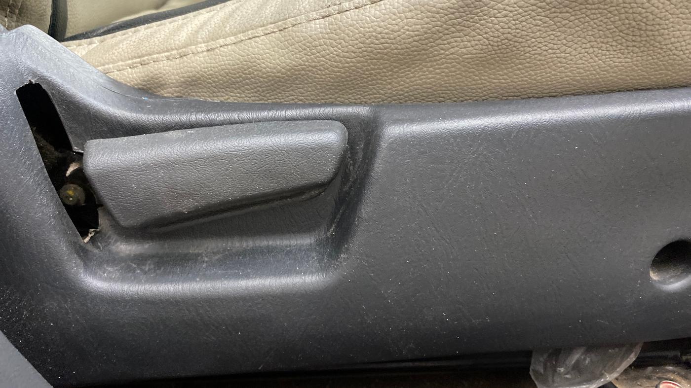 2017 Maruti Alto K10 VXI (O) AMT, Petrol, Automatic, 61,490 km, Driver Side Adjustment Panel