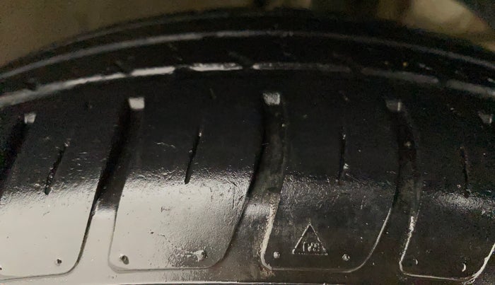 2020 Maruti Dzire VXI, Petrol, Manual, 37,206 km, Right Front Tyre Tread