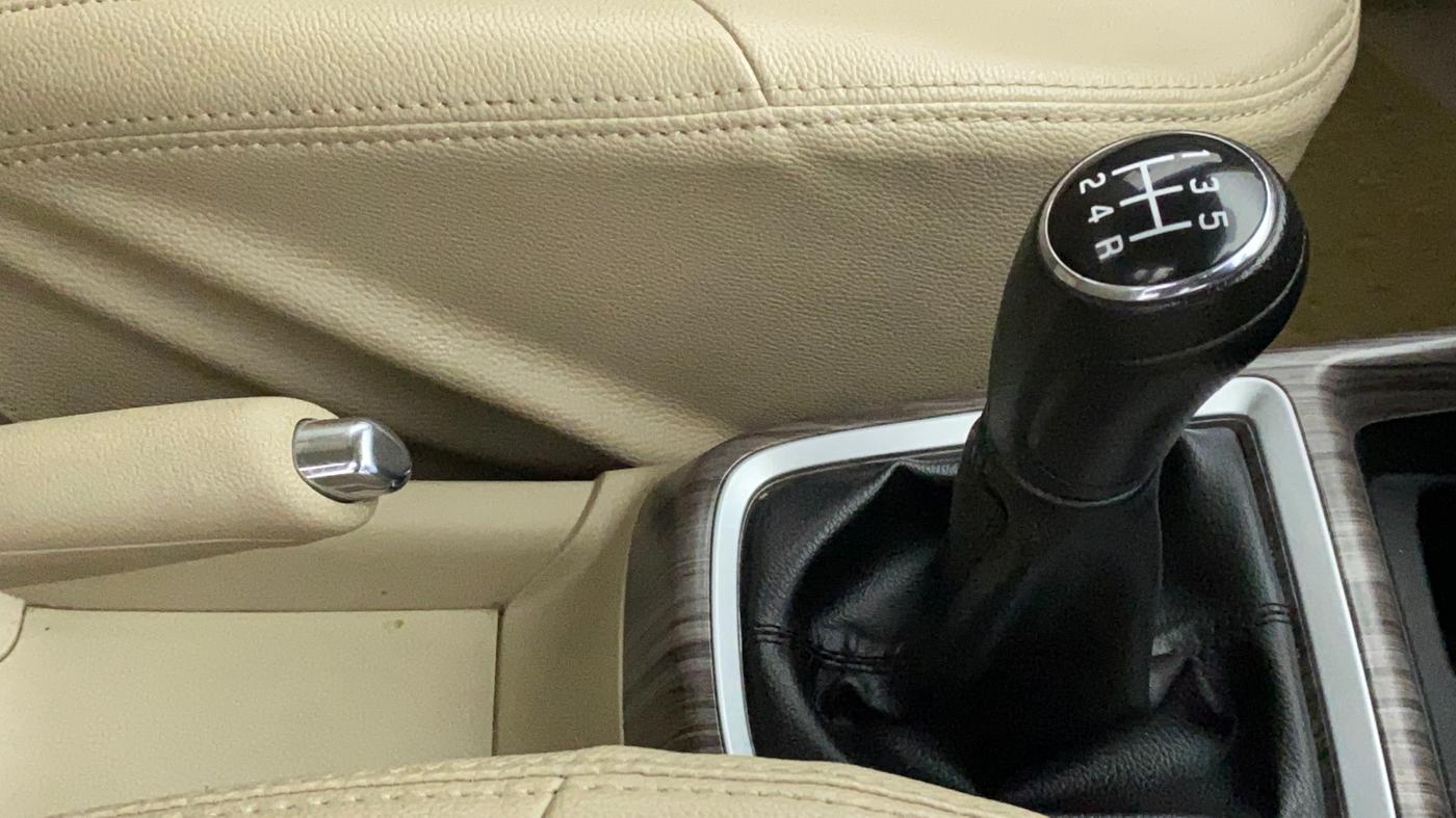 2020 Maruti Dzire VXI, Petrol, Manual, 37,206 km, Gear Lever
