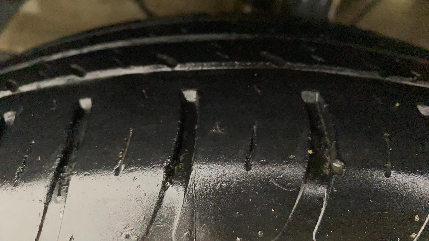 2020 Maruti Dzire VXI, Petrol, Manual, 37,206 km, Left Front Tyre Tread