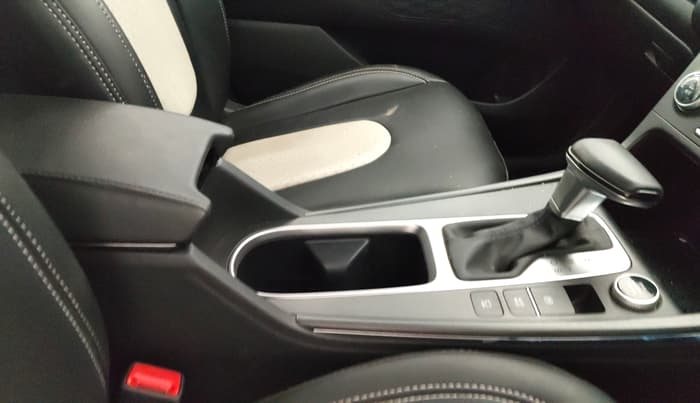 2023 Hyundai Creta SX IVT 1.5 PETROL, Petrol, Automatic, 29,989 km, Gear Lever