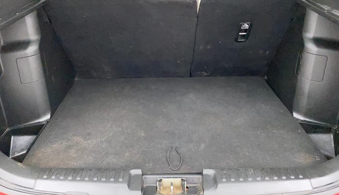 2019 Maruti Vitara Brezza ZDI PLUS AT DUAL TONE, Diesel, Automatic, 67,444 km, Boot Inside