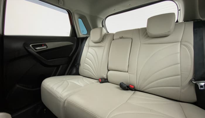 2019 Maruti Vitara Brezza ZDI PLUS AT DUAL TONE, Diesel, Automatic, 67,444 km, Right Side Rear Door Cabin