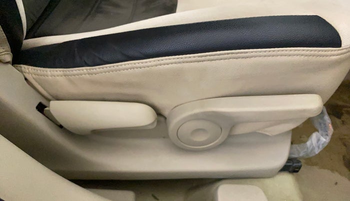 2022 Maruti Ciaz ZETA 1.5 SHVS MT PETROL, Petrol, Manual, 56,161 km, Driver Side Adjustment Panel