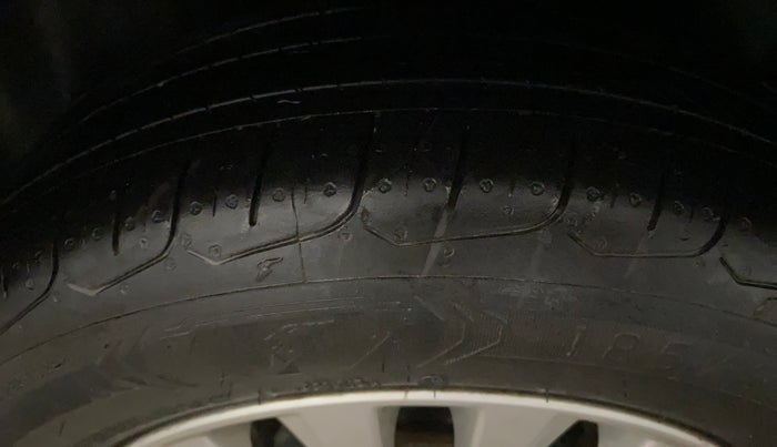 2022 Maruti Ciaz ZETA 1.5 SHVS MT PETROL, Petrol, Manual, 56,161 km, Left Rear Tyre Tread