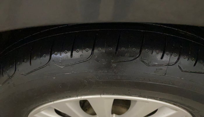 2022 Maruti Ciaz ZETA 1.5 SHVS MT PETROL, Petrol, Manual, 56,161 km, Left Front Tyre Tread