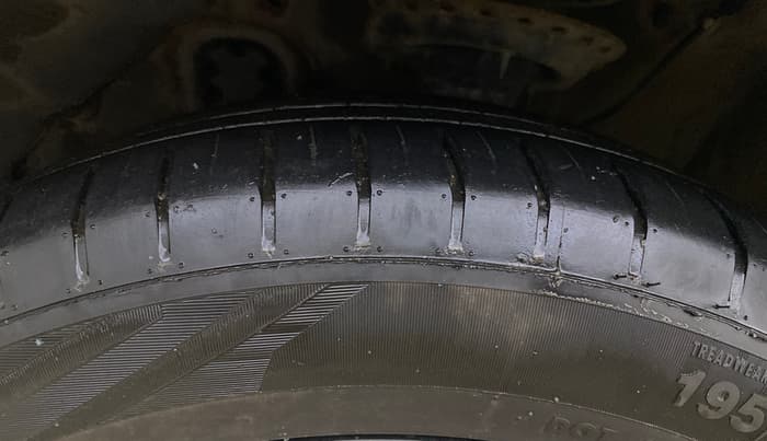 2013 Hyundai Verna FLUIDIC 1.6 CRDI SX OPT AT, Diesel, Automatic, 30,869 km, Left Front Tyre Tread
