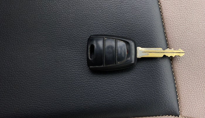 2019 Hyundai NEW SANTRO SPORTZ MT, Petrol, Manual, 36,774 km, Key Close Up