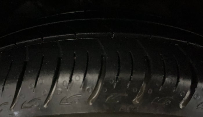 2020 Maruti Baleno SIGMA PETROL 1.2, Petrol, Manual, 14,636 km, Left Front Tyre Tread