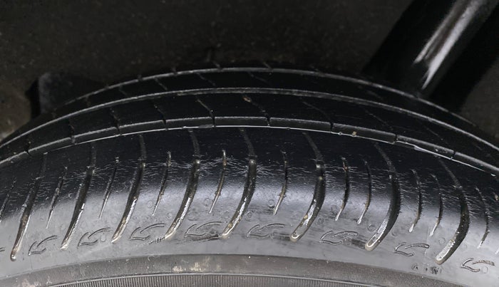 2019 Maruti Baleno DELTA PETROL 1.2, Petrol, Manual, 17,136 km, Left Rear Tyre Tread
