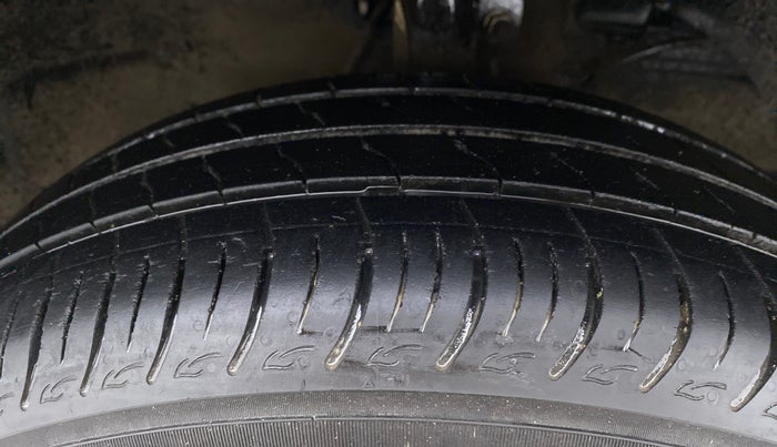 2019 Maruti Baleno DELTA PETROL 1.2, Petrol, Manual, 17,136 km, Right Front Tyre Tread