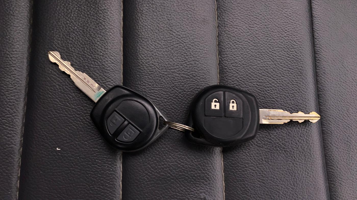2014 Maruti Wagon R 1.0 VXI, Petrol, Manual, 39,844 km, Key Close Up