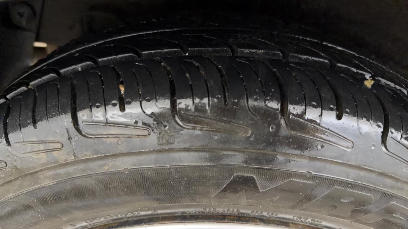 2018 Hyundai Grand i10 MAGNA AT 1.2 KAPPA VTVT, Petrol, Automatic, 47,108 km, Right Rear Tyre Tread