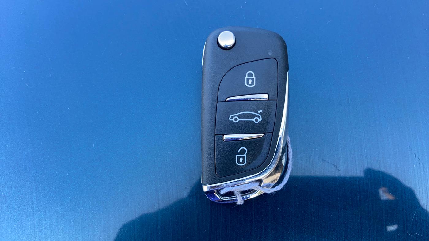 2020 Hyundai GRAND I10 NIOS SPORTZ AMT 1.2 KAPPA VTVT, Petrol, Automatic, 58,162 km, Key Close Up
