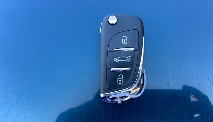 2020 Hyundai GRAND I10 NIOS SPORTZ AMT 1.2 KAPPA VTVT, Petrol, Automatic, 58,162 km, Key Close Up