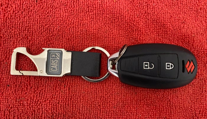 2018 Maruti Ciaz ZETA 1.4 VVT AMT, Petrol, Automatic, 27,048 km, Key Close Up
