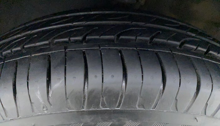 2014 Hyundai Santro Xing GL PLUS, Petrol, Manual, 11,824 km, Right Front Tyre Tread