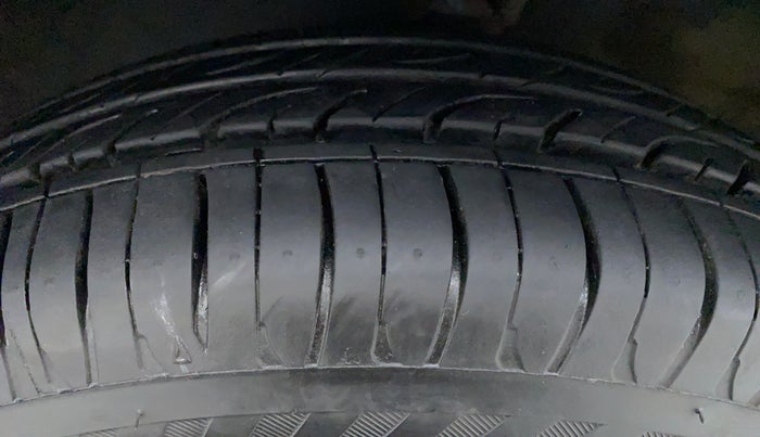 2014 Hyundai Santro Xing GL PLUS, Petrol, Manual, 11,824 km, Left Rear Tyre Tread