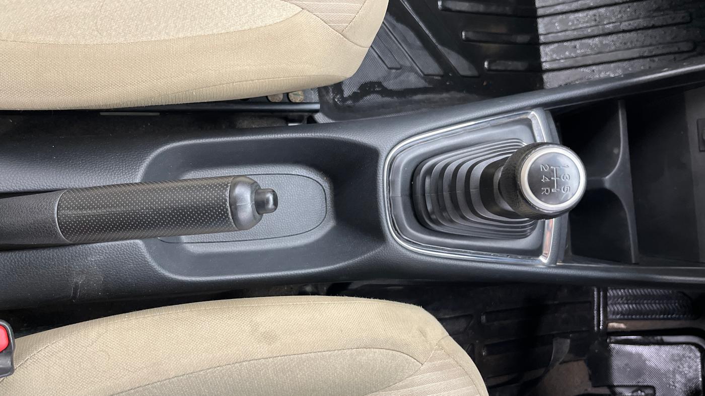 2019 Honda Amaze 1.2L I-VTEC S, Petrol, Manual, 90,306 km, Gear Lever