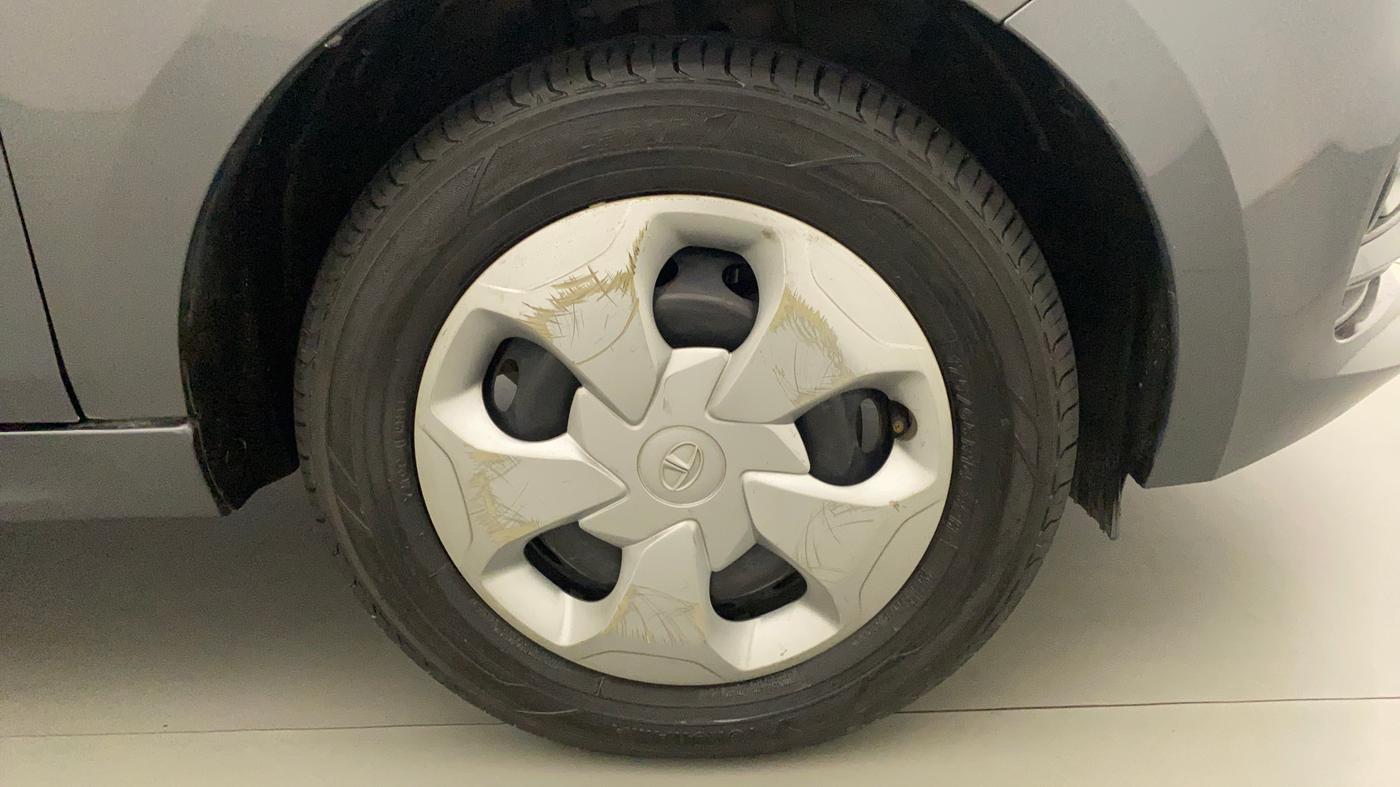 2020 Tata Tiago XT PETROL, Petrol, Manual, 42,969 km, Right Front Wheel