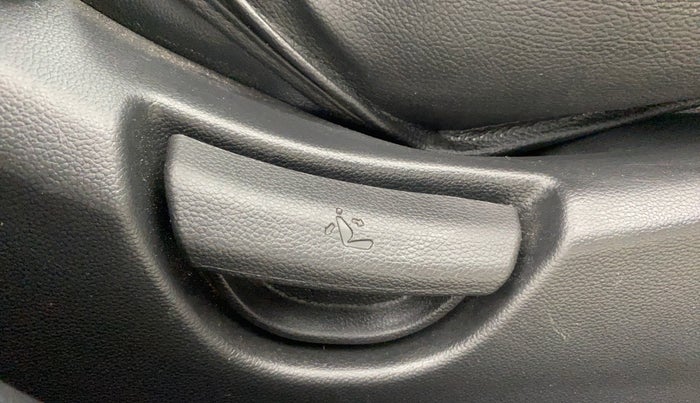 2015 Hyundai Grand i10 ASTA AT 1.2 KAPPA VTVT, Petrol, Automatic, 36,340 km, Driver Side Adjustment Panel