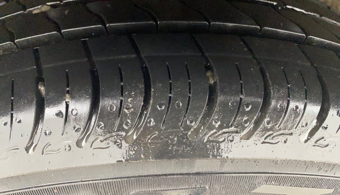 2015 Hyundai Grand i10 ASTA AT 1.2 KAPPA VTVT, Petrol, Automatic, 36,340 km, Right Rear Tyre Tread