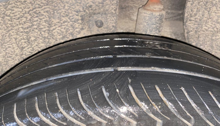 2017 Hyundai Creta E PLUS 1.6 PETROL, Petrol, Manual, 64,996 km, Left Rear Tyre Tread