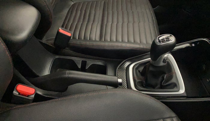 2021 KIA SONET GTX PLUS 1.0 IMT, Petrol, Manual, 27,561 km, Gear Lever