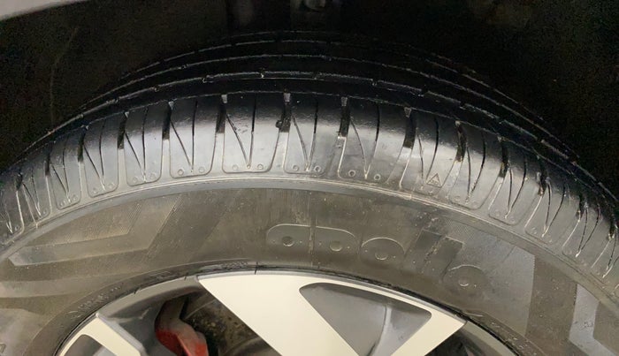 2021 KIA SONET GTX PLUS 1.0 IMT, Petrol, Manual, 27,561 km, Left Front Tyre Tread