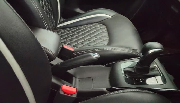 2023 Toyota Glanza V AMT, Petrol, Automatic, 38,925 km, Gear Lever