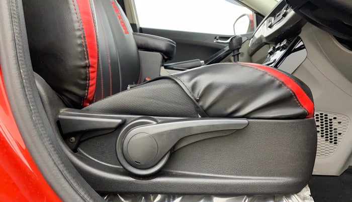 2019 Tata NEXON XZ PETROL, Petrol, Manual, 68,212 km, Driver Side Adjustment Panel