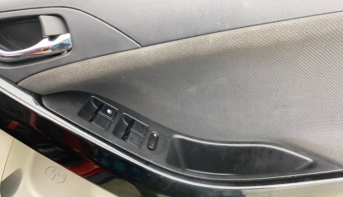 2019 Tata NEXON XZ PETROL, Petrol, Manual, 68,212 km, Driver Side Door Panels Control