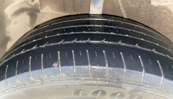 2019 Tata NEXON XZ PETROL, Petrol, Manual, 68,212 km, Right Rear Tyre Tread