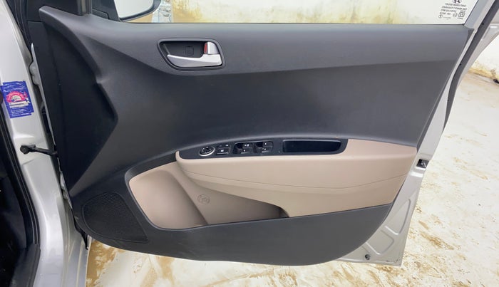 2017 Hyundai Grand i10 SPORTZ 1.2 KAPPA VTVT, Petrol, Manual, 59,232 km, Driver Side Door Panels Control