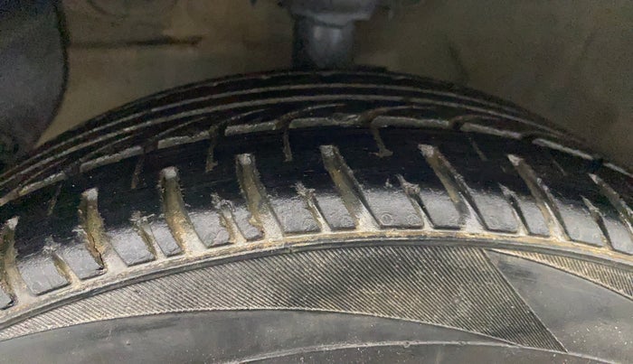 2015 Hyundai Grand i10 SPORTZ 1.2 KAPPA VTVT, Petrol, Manual, 81,870 km, Left Front Tyre Tread