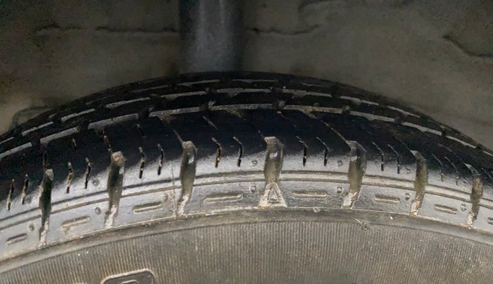 2015 Hyundai Grand i10 SPORTZ 1.2 KAPPA VTVT, Petrol, Manual, 81,870 km, Right Rear Tyre Tread